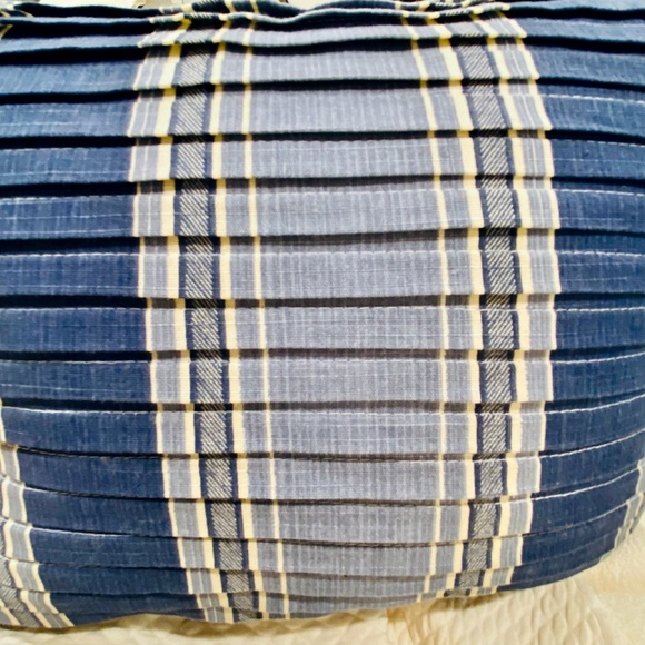 S14-Tuxedo Pleat Blue & White Oblong Accent Pillow - Picture 5 of 8